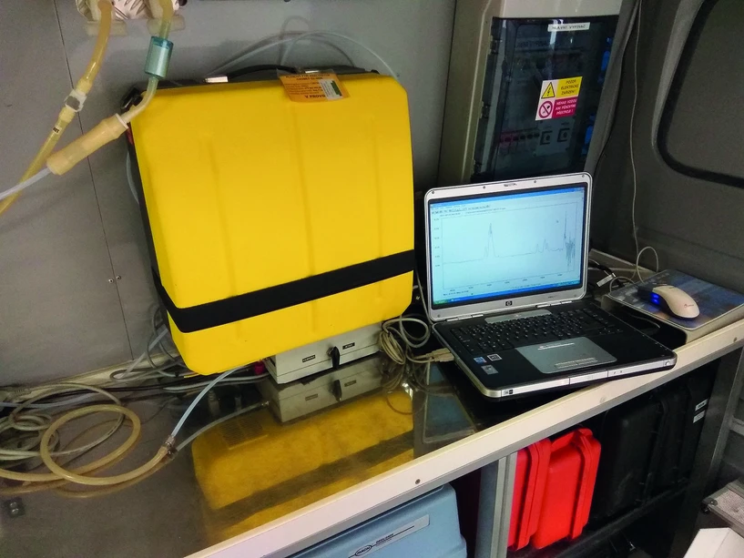 Hasičský záchranný sbor ČR: FTIR analyzátor plynů Gasmet