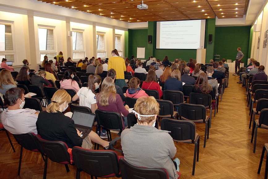 SSJMM: Přednáška: J. Cvačka - Základy interpretace LC/MS dat