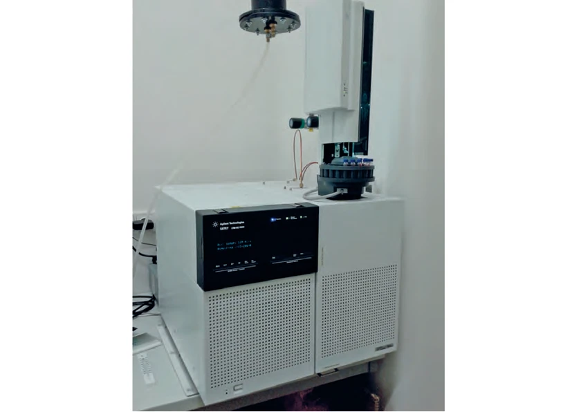 PČR: Obr. 7 - Plynový chromatograf Agilent 5975T LTM GC/MSD