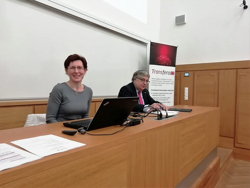 Vědavýzkum: Eva Janouškovcová