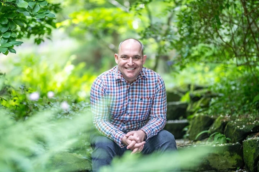 AVCR/A/Magazín / Jana Plavec: ZA VŠÍM HLEDEJ HORMON (Ondřej Novák)