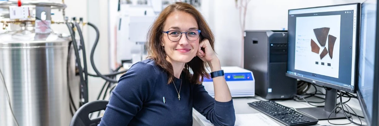 AVČR/Jana Plavec: Tuk je možné vydolovat i z tisíce let staré keramiky, říká Veronika Brychová