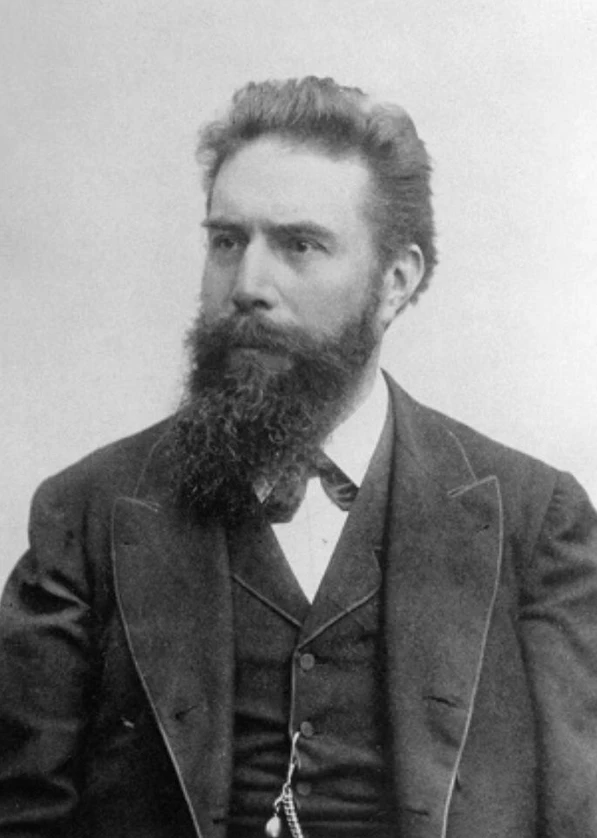 AVČR/Wikimedia Commons: Objev německého fyzika Wilhelma Conrada Röntgena (1845–1923) umožnil podívat se až do nitra materiálů.