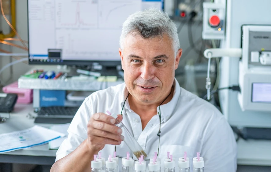 <ul>
<li><strong>Foto:</strong> AV ČR/Jana Plavec: Patrik Španěl: Jak otevřeně publikuje Akademie věd ČR</li>
</ul>
