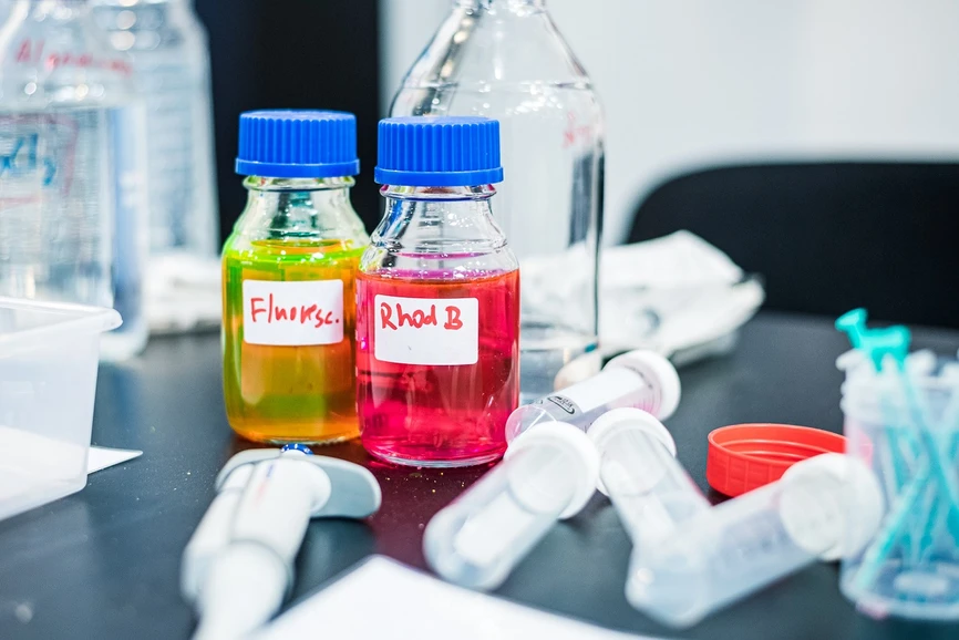 Akademie věd ČR/UOCHB: Chemické pokusy pro děti od 9 let