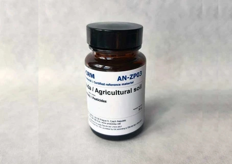 Matricový certifikovaný referenční materiál zemědělské půdy na obsah vybraných pesticidů