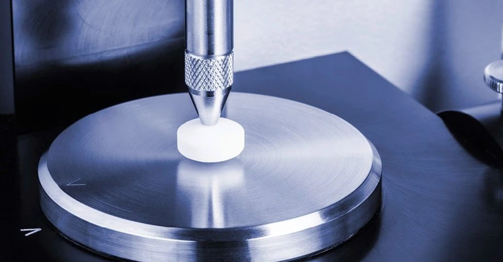 Anton Paar: Lyza 7000 FTIR spektrometr.