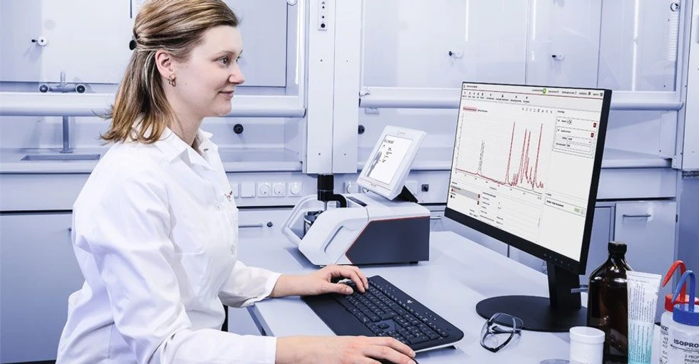 Anton Paar: Lyza 7000 FTIR spektrometr.