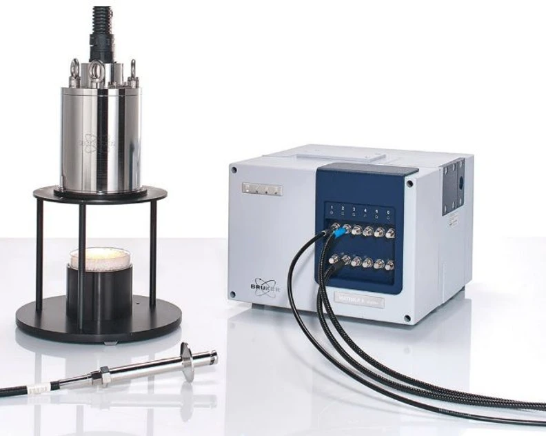 Bruker: MATRIX-F II Procesní FT-NIR spektrometr.