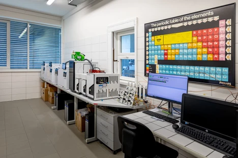 Nová laboratoř pro analýzu čistoty vodíku na CDV v Brně