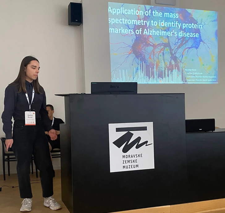 ČSHS: Application of the mass spectrometry to identify protein markers of Alzheimer's disease (Ondřej Bucek)