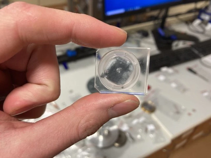 Český rozhlas: Současné spektrometry jsou schopny analyzovat pouze malé, většinou navíc rozdrcené vzorky