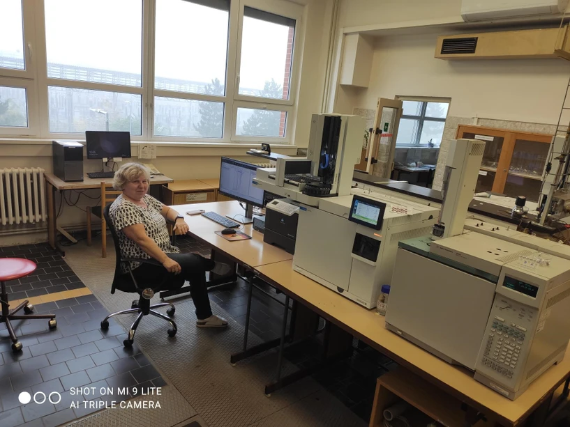 HPST: Instalace plynového chromatografu Agilent 8890 v laboratořích SPOLANY Neratovice