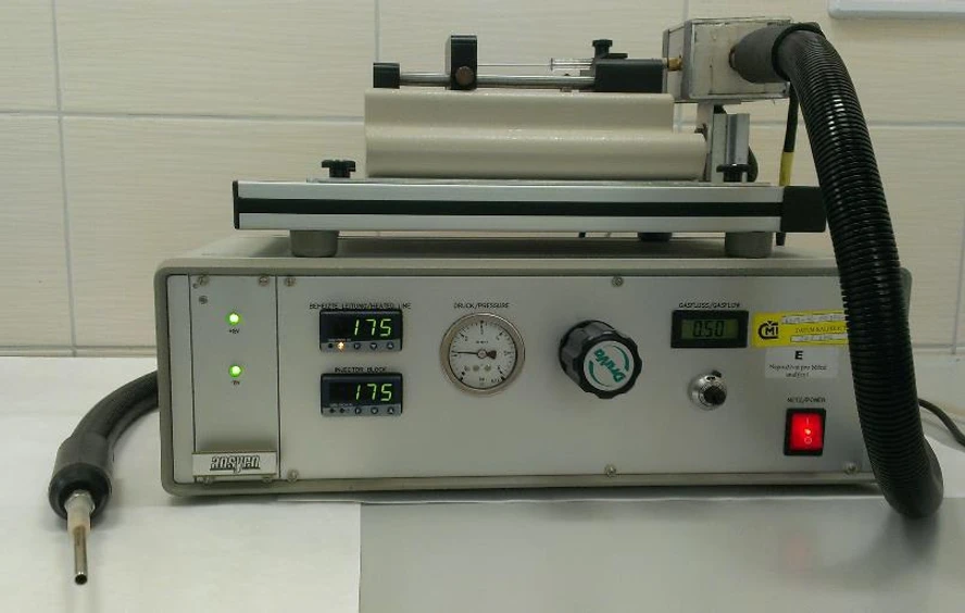 IOO LB HZS: - Obr. 1 Dynamická kalibrační jednotka SYCOS K-DPG