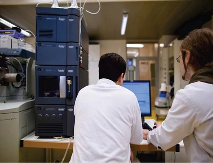 Přístrojové vybavení - Chromatografické metody - Katedra analytické chemie PřF UPOL