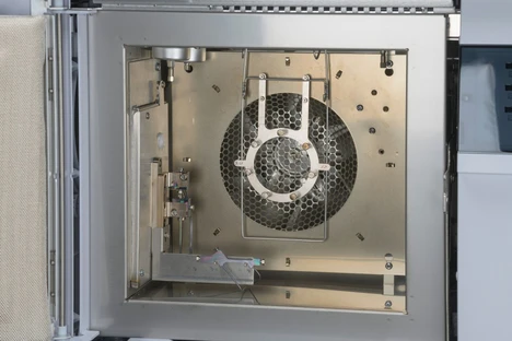 LECO Paradigm (GCxGC průtokový modulátor) a Shift (splitter) 