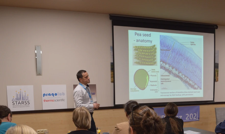 Moderní analýza rostlinných materiálů (P. Bednář)