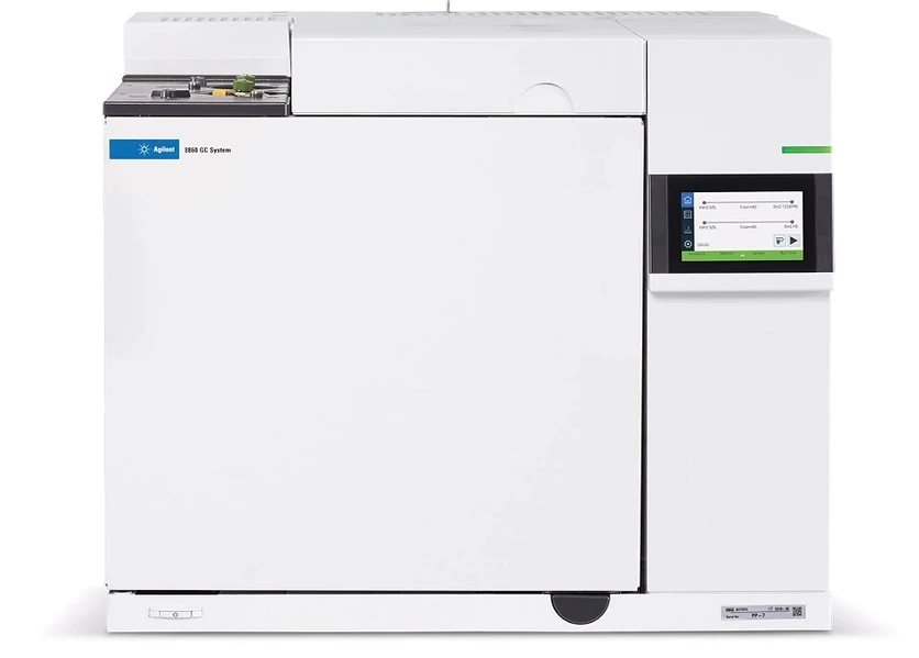 Obr. 1. GC systém Agilent 8860