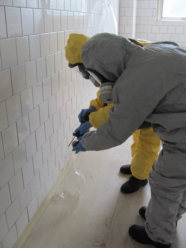 Praktické cvičenia pracovníkov KCHL CO pri detekcii vysokotoxických látok v KCHL CO v Nitre