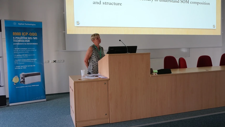 SSJMM: Spectroscopic characterization of humic acids in chernozems (K. BOTUROVÁ)