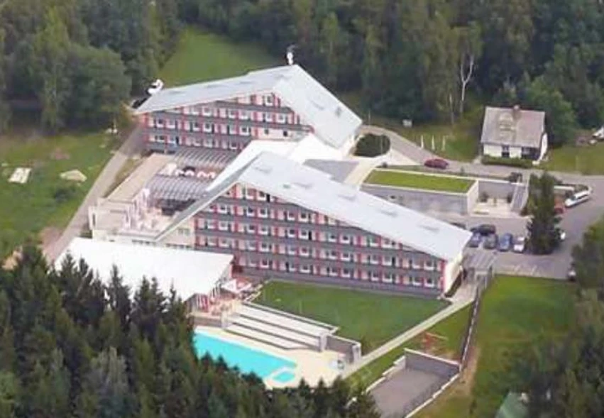 SSJMM: Hotel Jezerka v Ústupkách