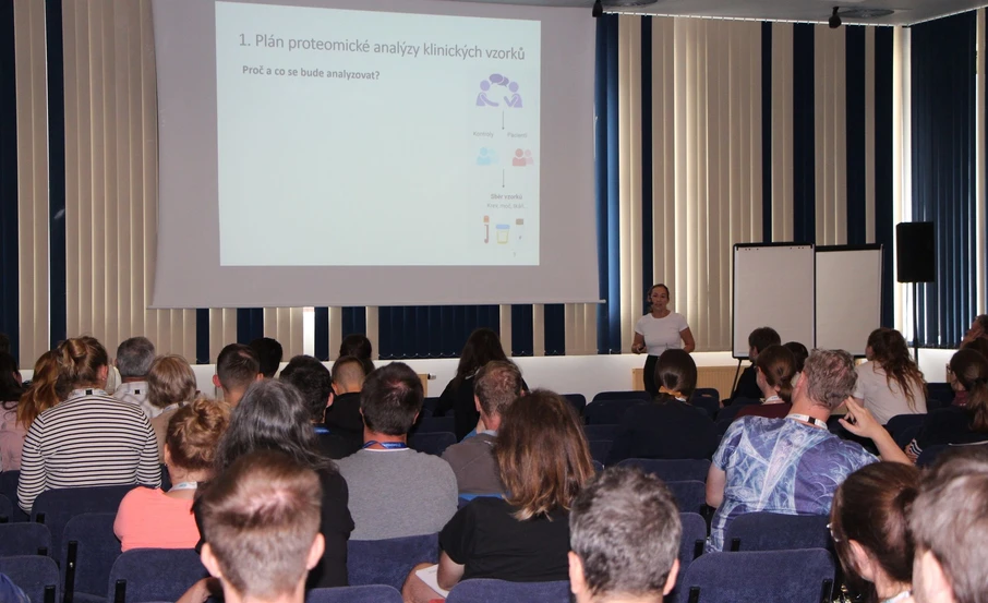 SSJMM: Využití proteomiky v analýze klinických vzorků, deplece, úskalí přípravy klinických vzorků (Lenka Hernychová)