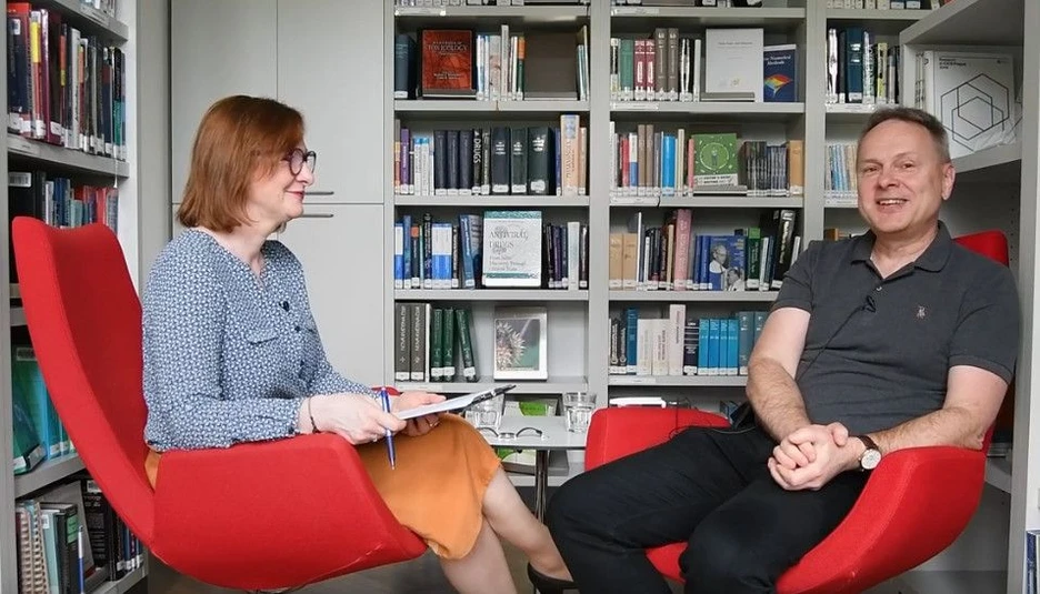 ÚOCHB AV ČR: Podcast CHEmic #32 - DNA a RNA jsou základními kameny stavebnice, ze které se staví nová medicína