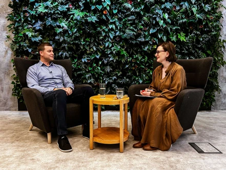 Podcast CHEmic #57 – Tam, kde jsou dobré vědecké nápady, se vyplatí podpořit jejich uvedení do praxe