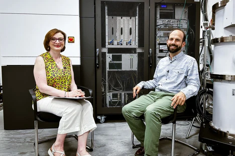 Podcast CHEmic #62 – Vidíme molekuly rozložené na atom a vidíme dokonce i ty atomy. Díky kryolektronovému mikroskopu