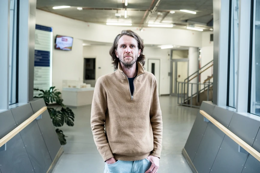 ÚOCHB/Tomáš Belloň: Robert Hanus,Ph.D. - vedoucí vědecké skupiny Chemie společenského hmyzu v ÚOCHB