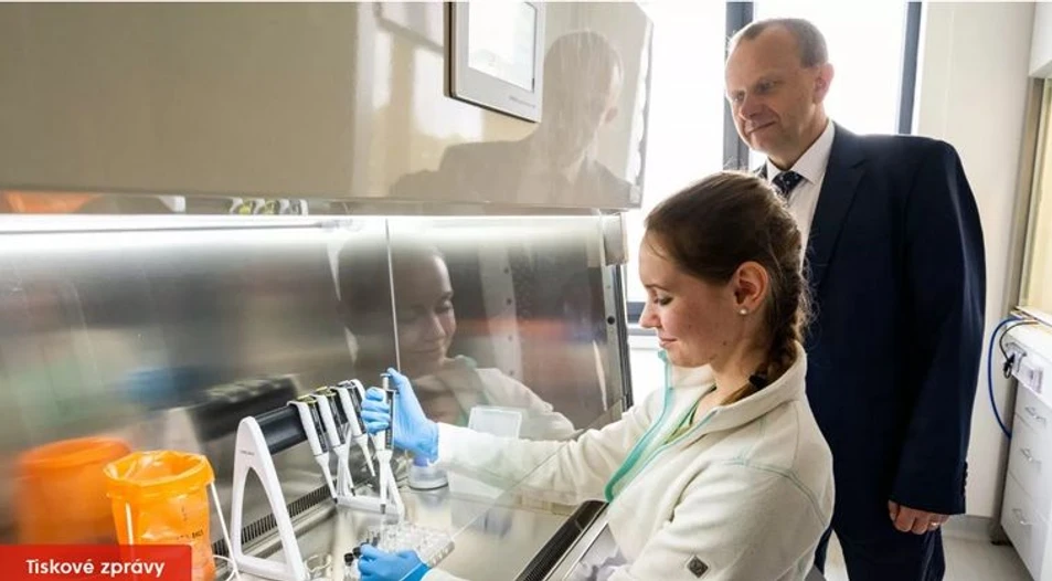 <p><strong>UPCE: </strong>Metoda odhalení rakoviny z Univerzity Pardubice získala americký patent&nbsp;</p>