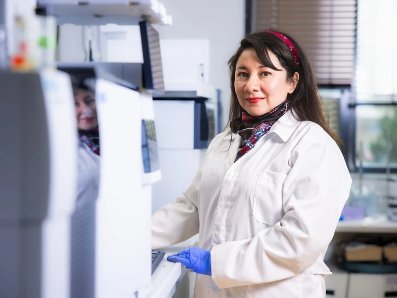 UPOL/Ota Blahoušek: Vědkyně z přírodovědecké fakulty bude v Evropě zkoumat podmínky pro uchovávání uměleckých děl