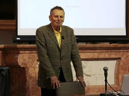 Hanušovu medaili získal profesor Vilím Šimánek za komplexní výzkum přírodních látek