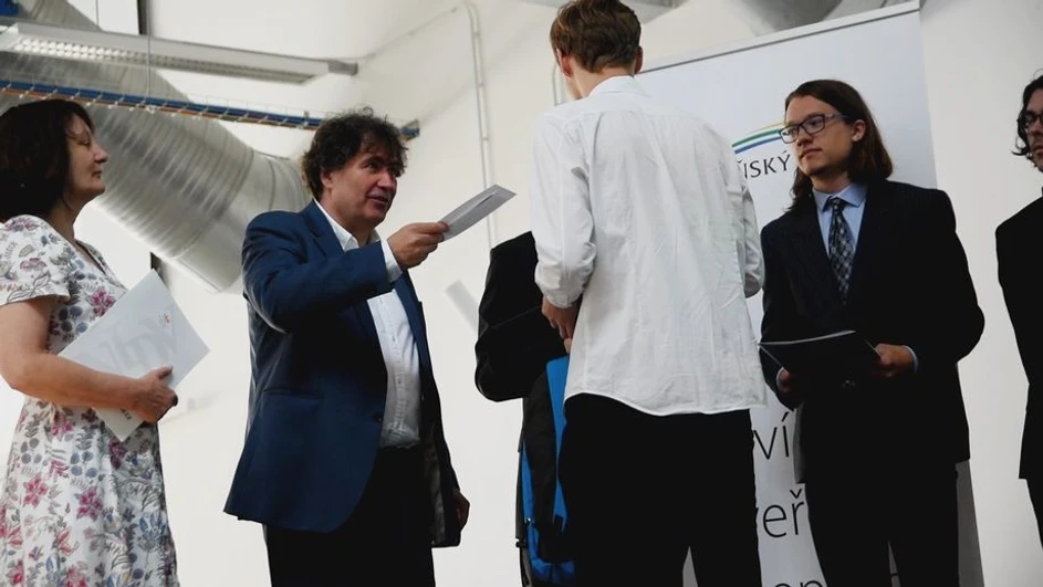 Vědavýzkum.cz: Středoškolská odborná činnost neboli SOČ – brána do světa vědy