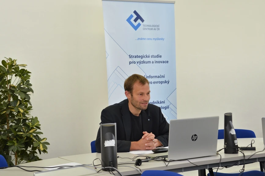 <p>Technologické centrum AV ČR/Vědavýzkum.cz: Co říkají data o výzkumu, vývoji a inovacích za rok 2020?</p>
