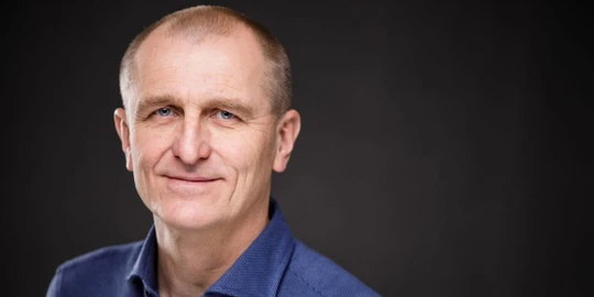 Na vědce, kteří chtějí založit spin-off, se u nás pohlíží jako na zloděje