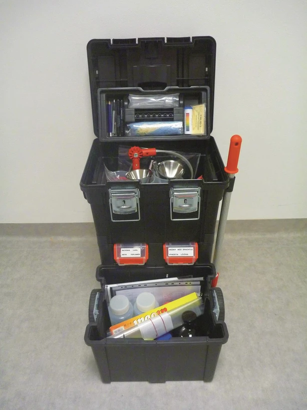 HZS ČR: Vzorkovací souprava pro chemické laboratoře HZS ČR