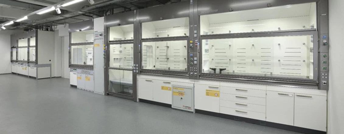 HPST: Produkty Waldner – Laboratorní technologie a nábytek