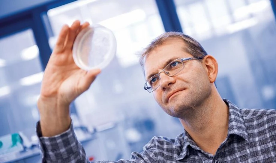 E15/Michael Tomeš: Jiří Damborský, vedoucí Loschmidtových laboratoří Masarykovy univerzity v Brně